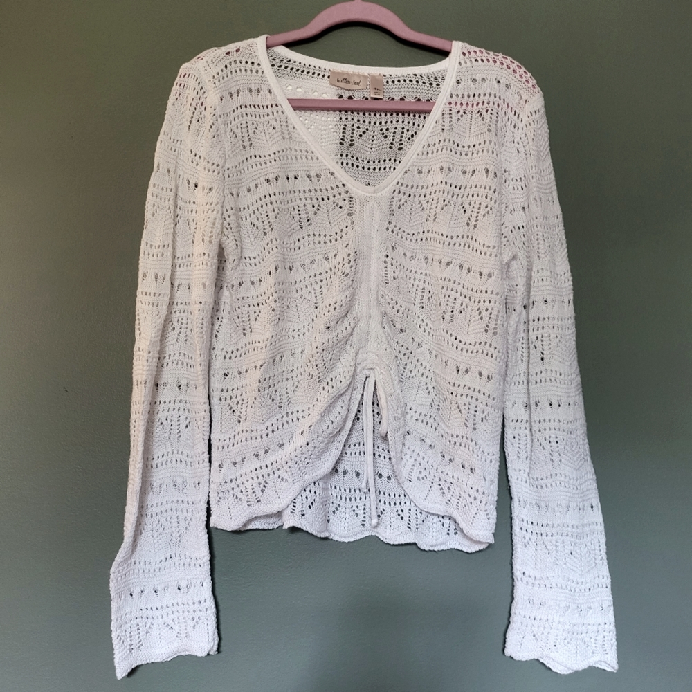 Willow and Root White Crochet Long Sleeve Crop Top, Size Medium